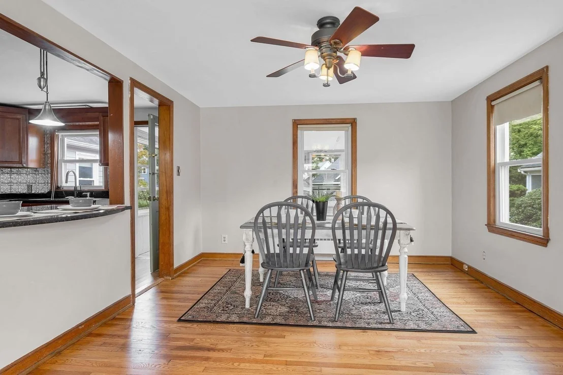 Photo of 16 Central St