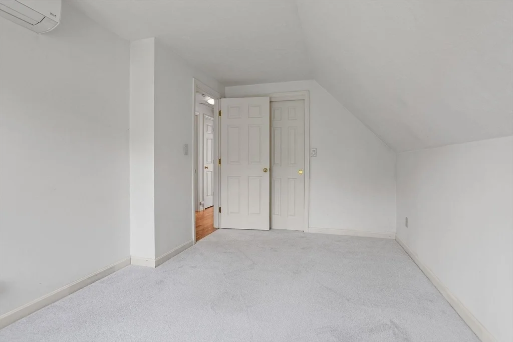 Photo of 10 Farm Rd