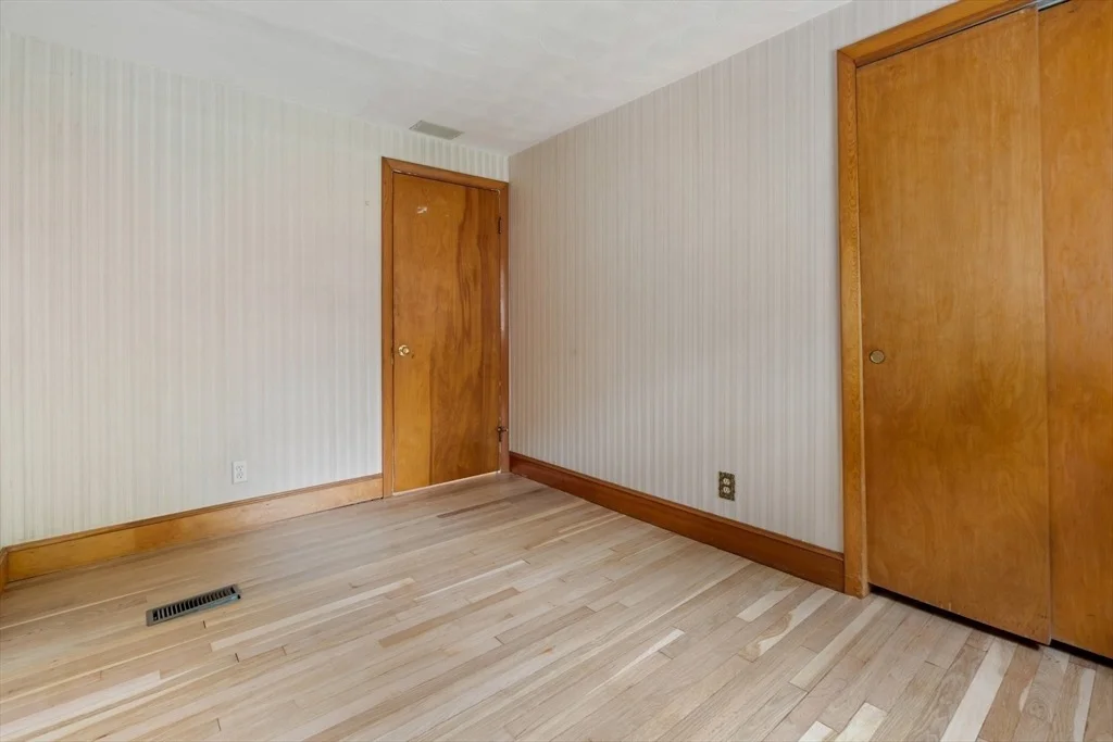 Photo of 303 Forest St