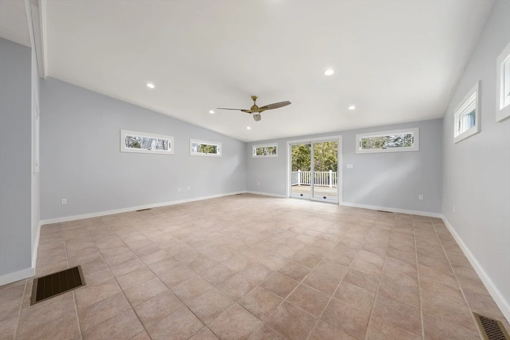 Photo of 5 Lanes End