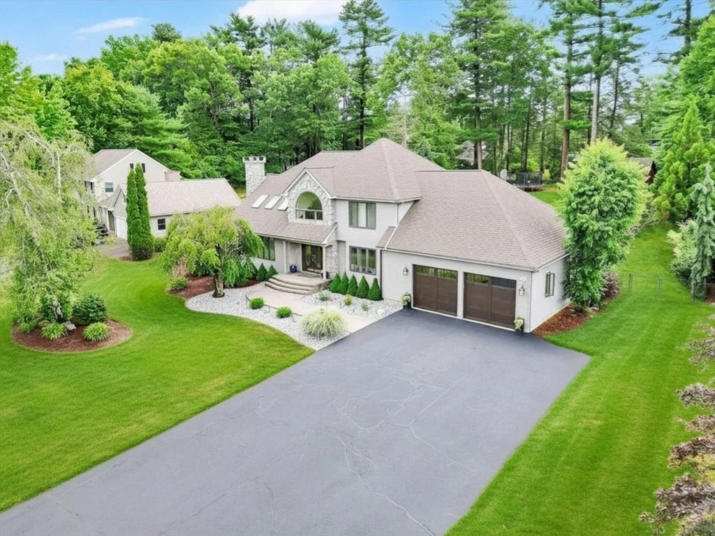 Photo of 56 Cardinal Ln