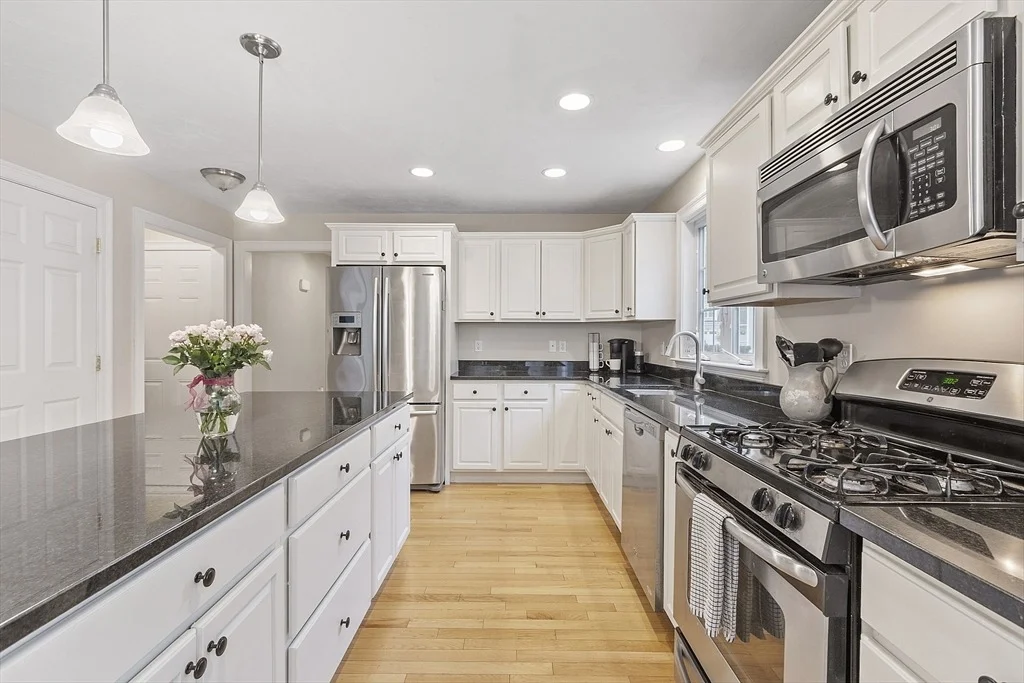 Photo of Unit A at 14 Longview Cir