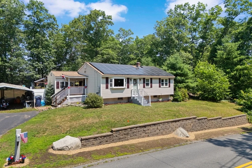 Photo of 215 Donohue Rd
