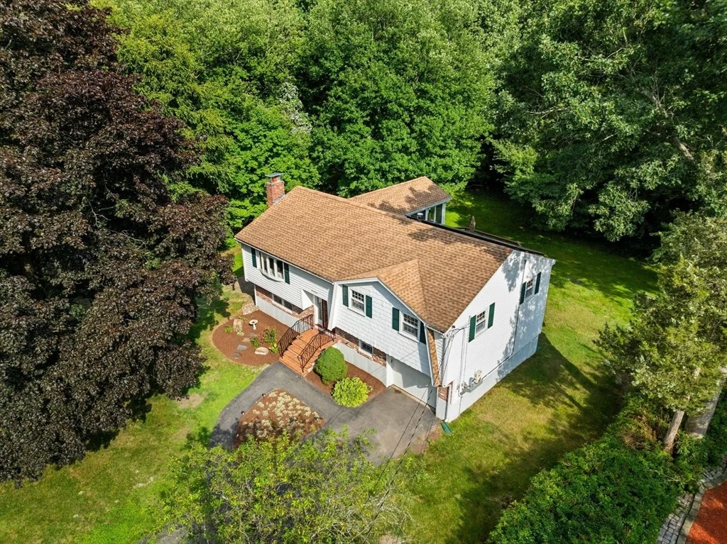 Photo of 21 Freeport Dr