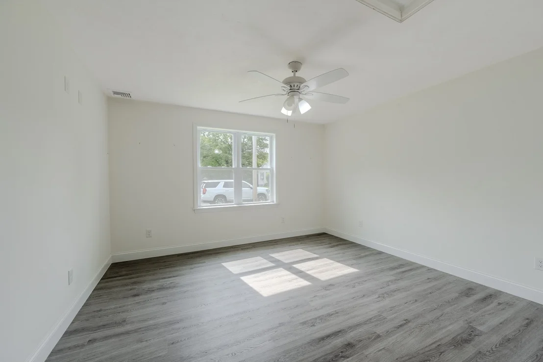 Photo of 109 Navy Yard Rd