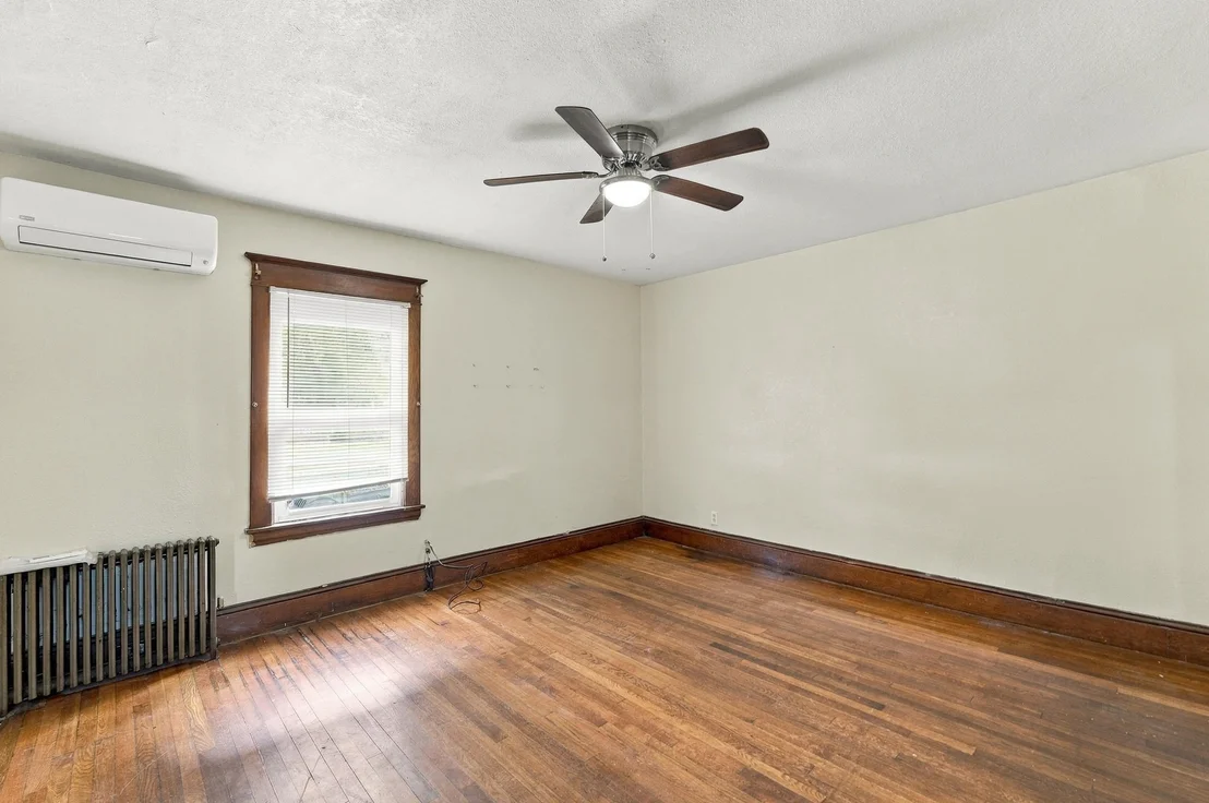 Photo of 132 Gilbert Ave