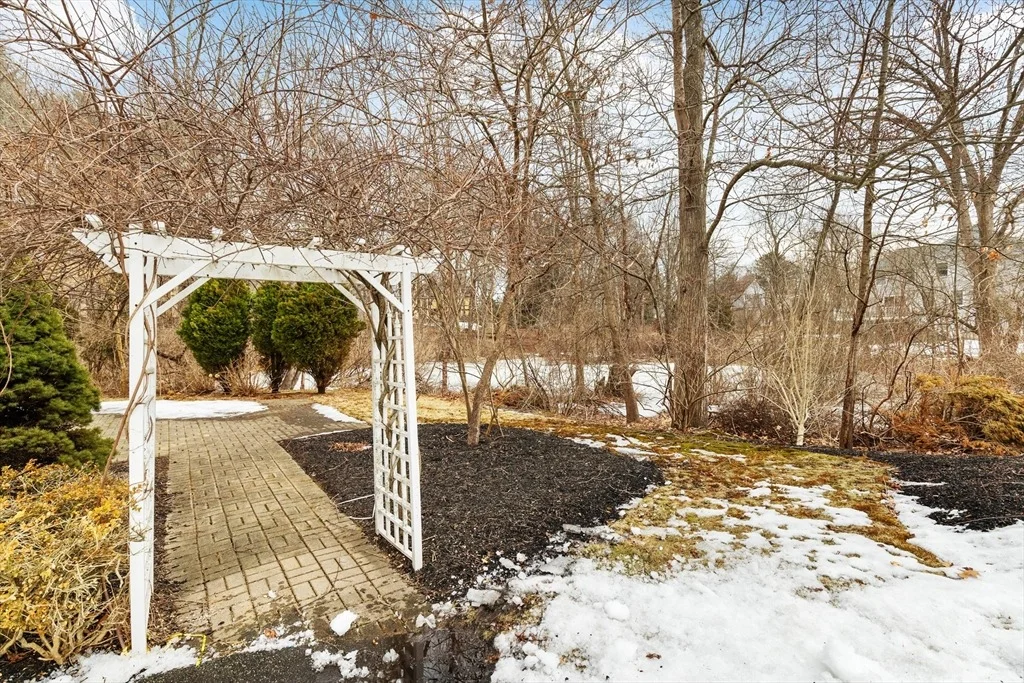 Photo of 9 Dexters Ln