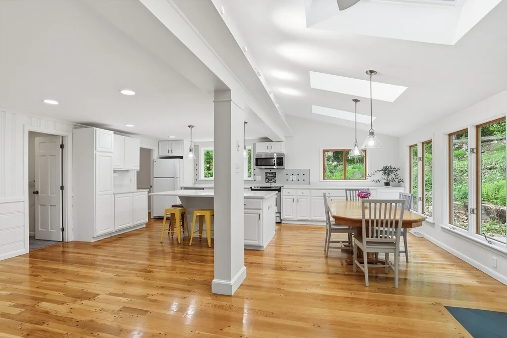 Photo of 39 Ethan Allen Dr.