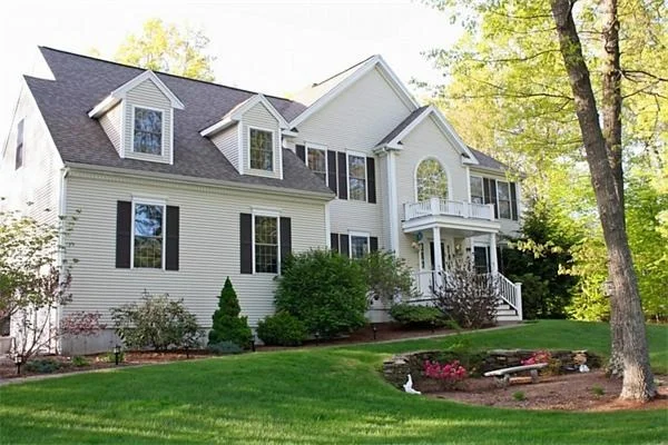 Photo of 19 Blueberry Dr