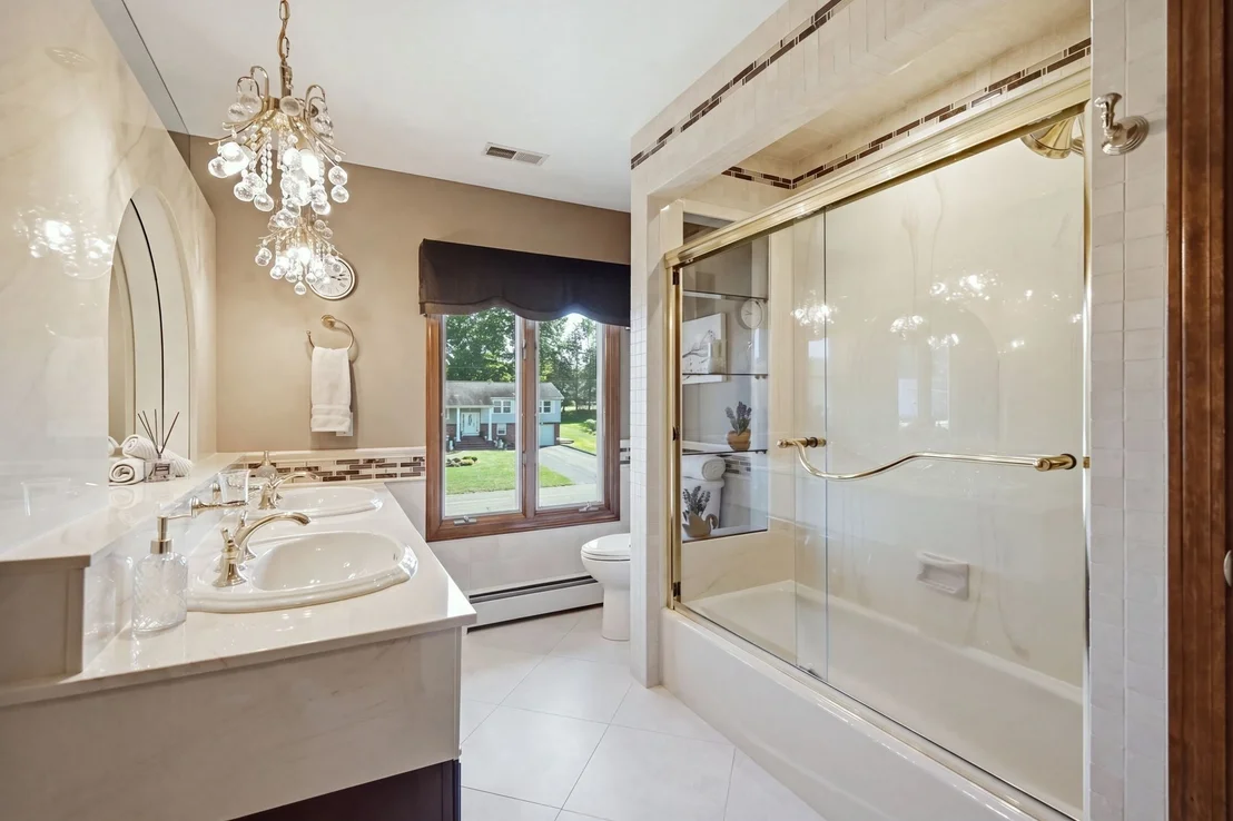 Photo of 105 Higher Brook Dr
