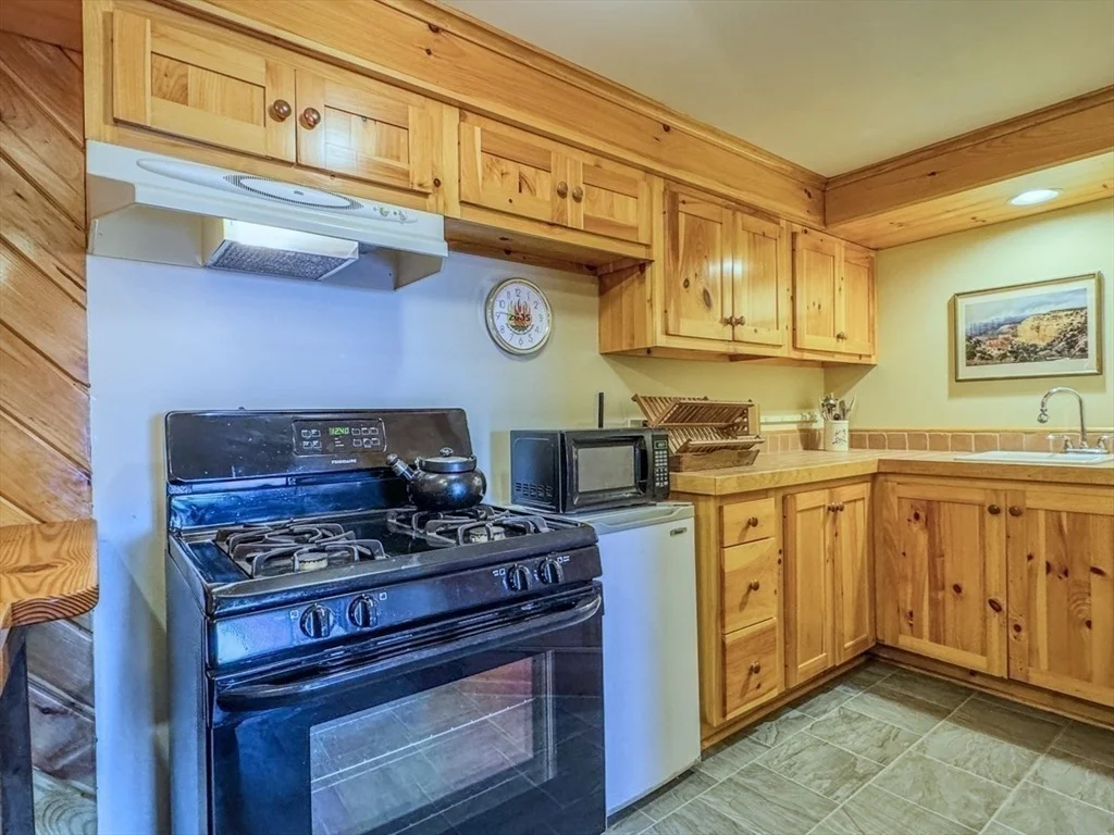 Photo of 261 Old Wendell Road