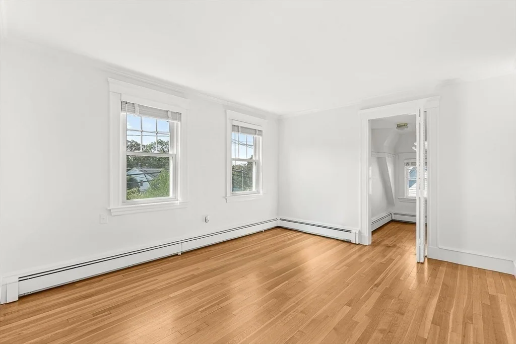 Photo of 331 Lawrence Road