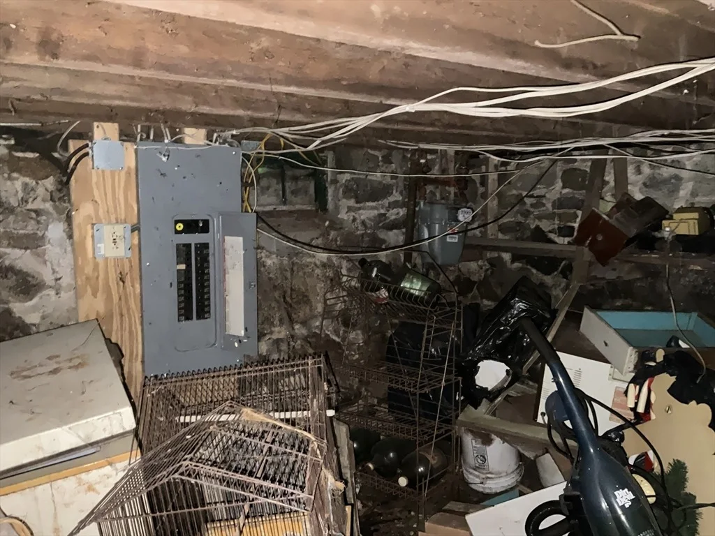 Photo of 640 Mammoth Rd