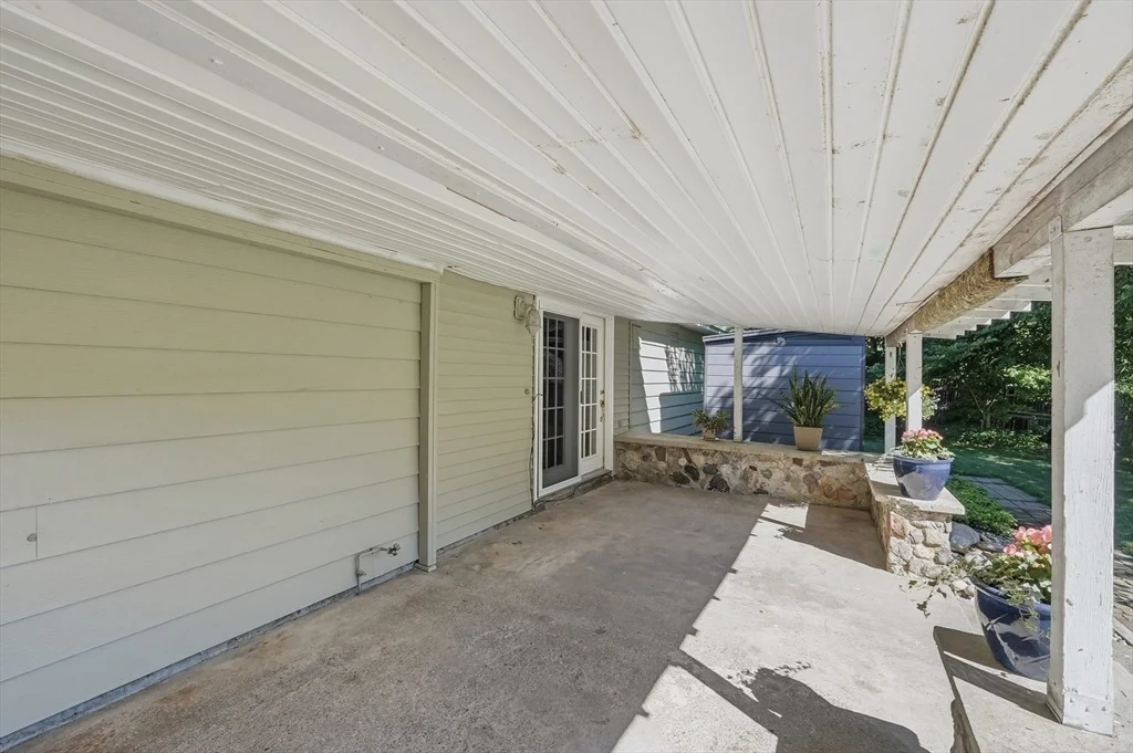 Photo of 251 Shady Brook Lane