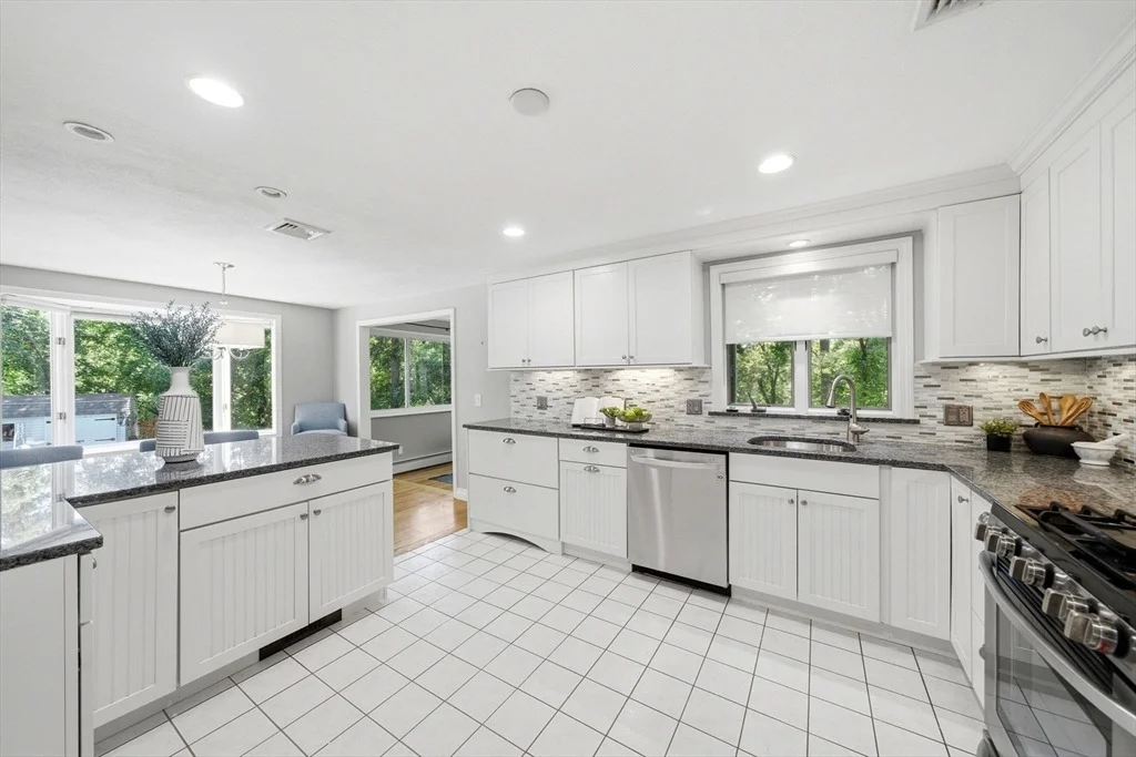 Photo of 10 Richardson Cir