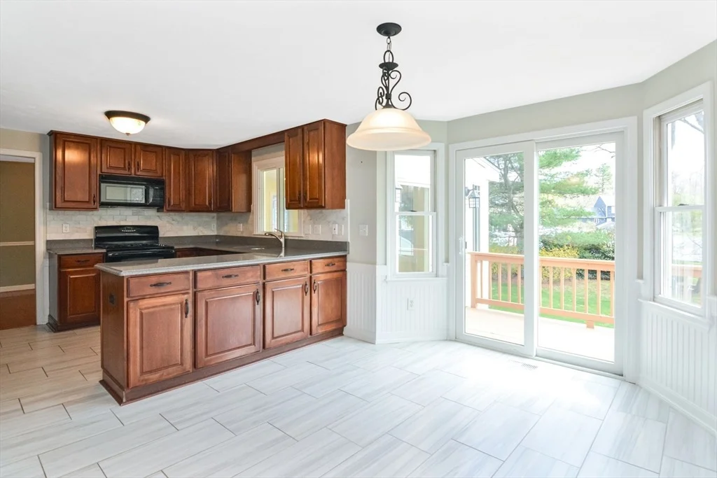 Photo of 34 Laura Ln