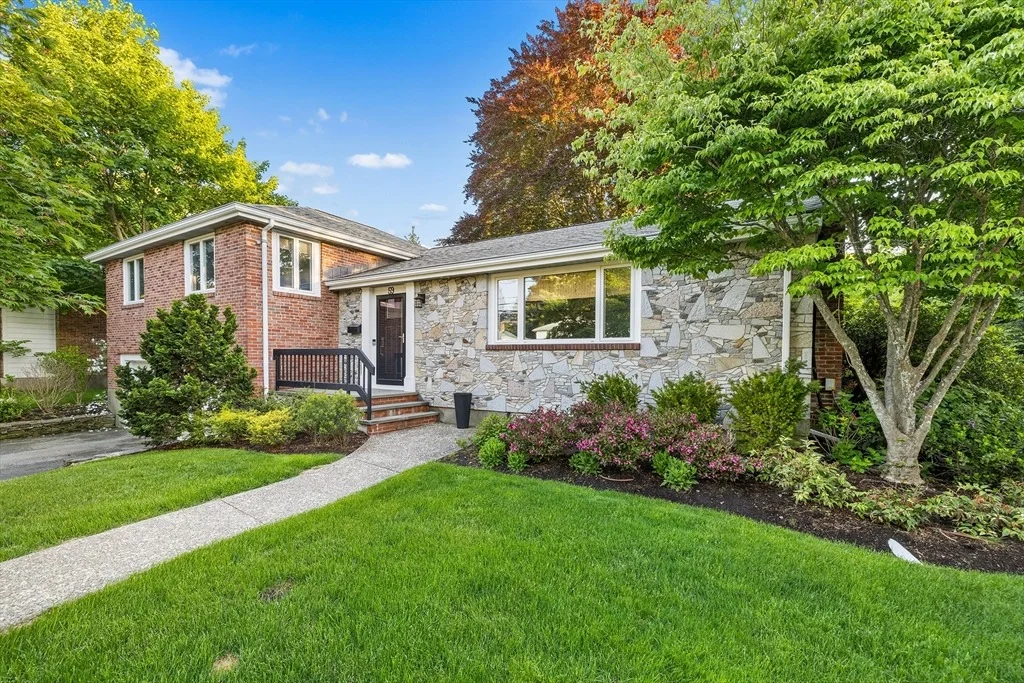 Photo of 59 Deborah Rd