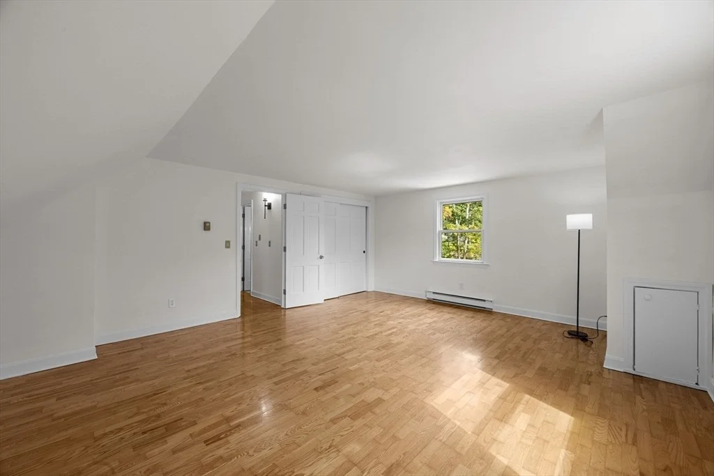 Photo of 7 Horseshoe Cir
