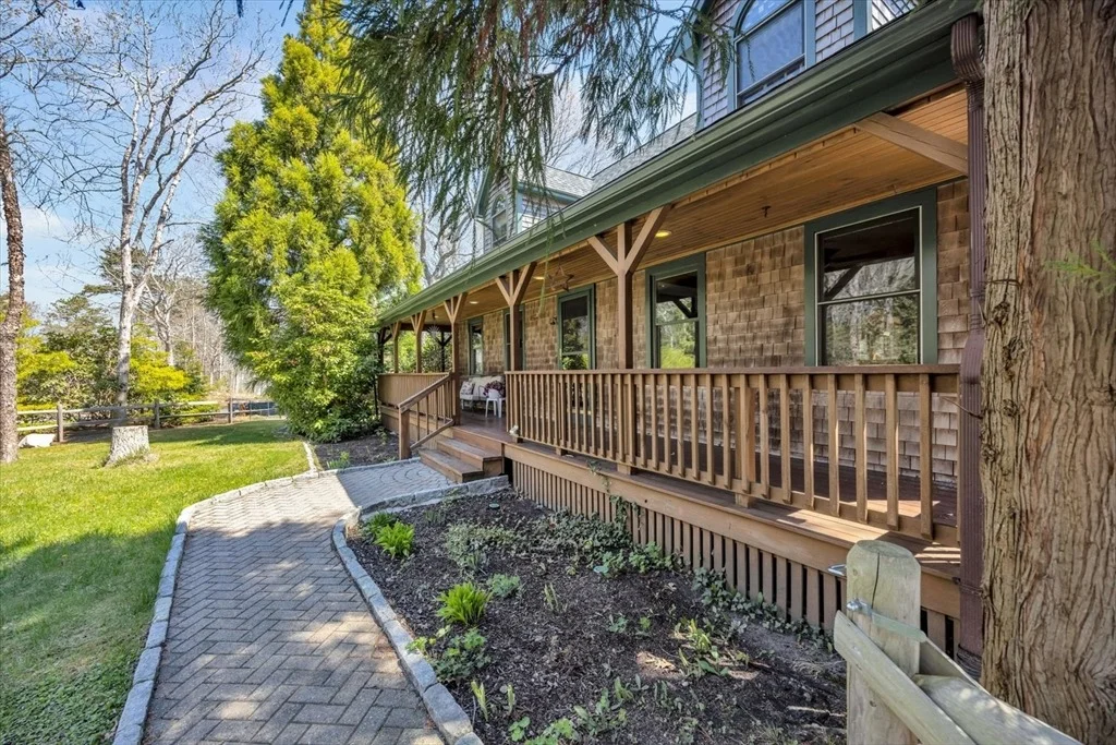 Photo of 34 Hilltop Dr