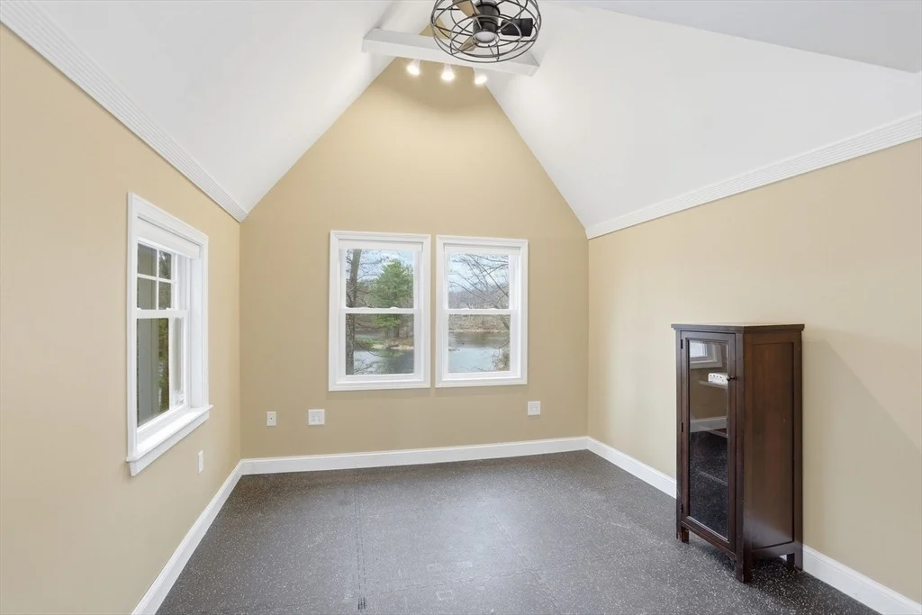 Photo of 284 Whiley Rd
