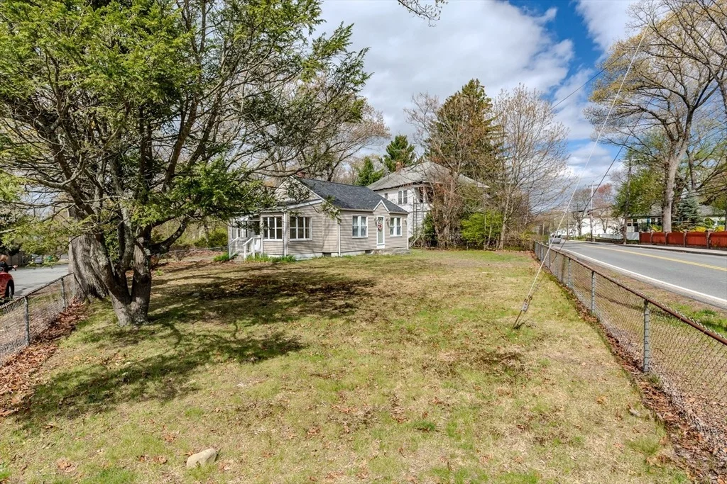 Photo of 310 Mendon Road