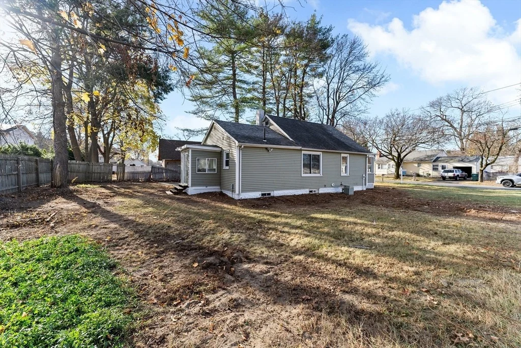 Photo of 195 Almira Rd
