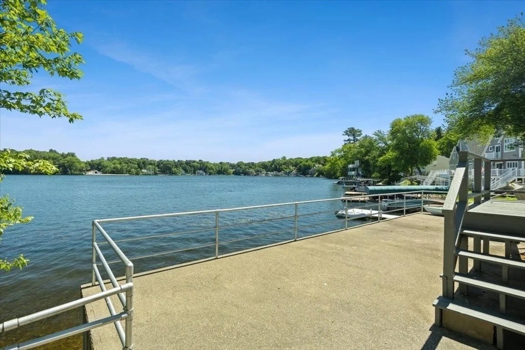 Photo of 730 Eastside Rd