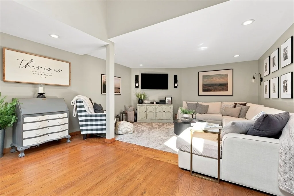 Photo of 51 Barton Ave