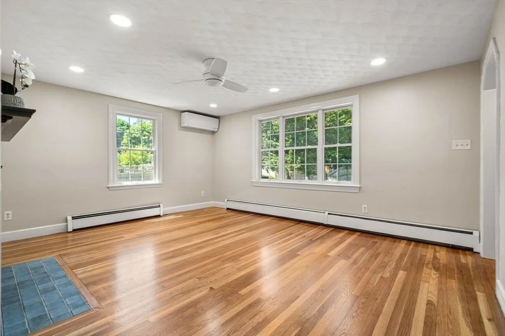 Photo of 1 Sunset Lane