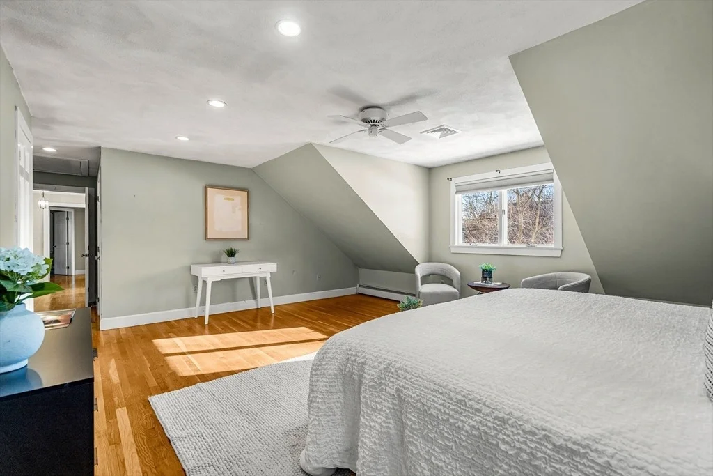Photo of 55 Roosevelt Ave
