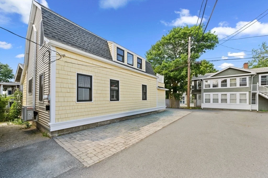 Photo of 32 Maple Ave