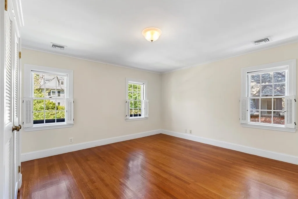 Photo of 167 Willard Rd