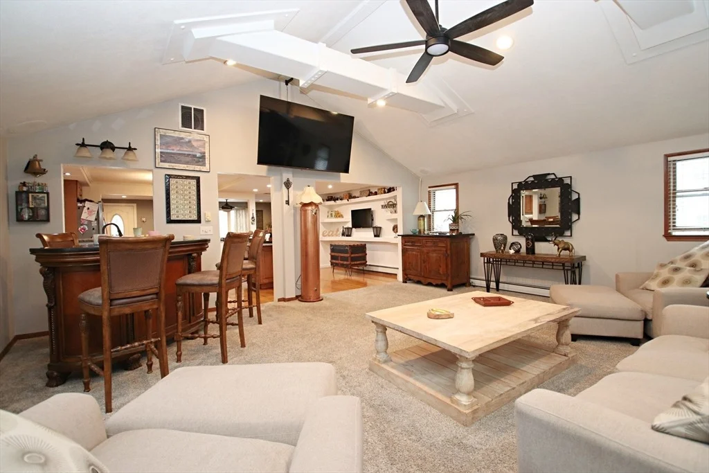 Photo of 1 Biscayne Ave.