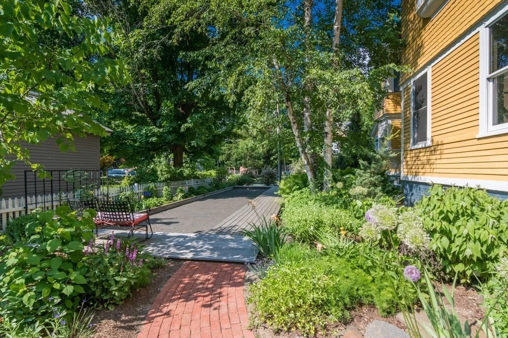 Photo of 75 Lyman Rd
