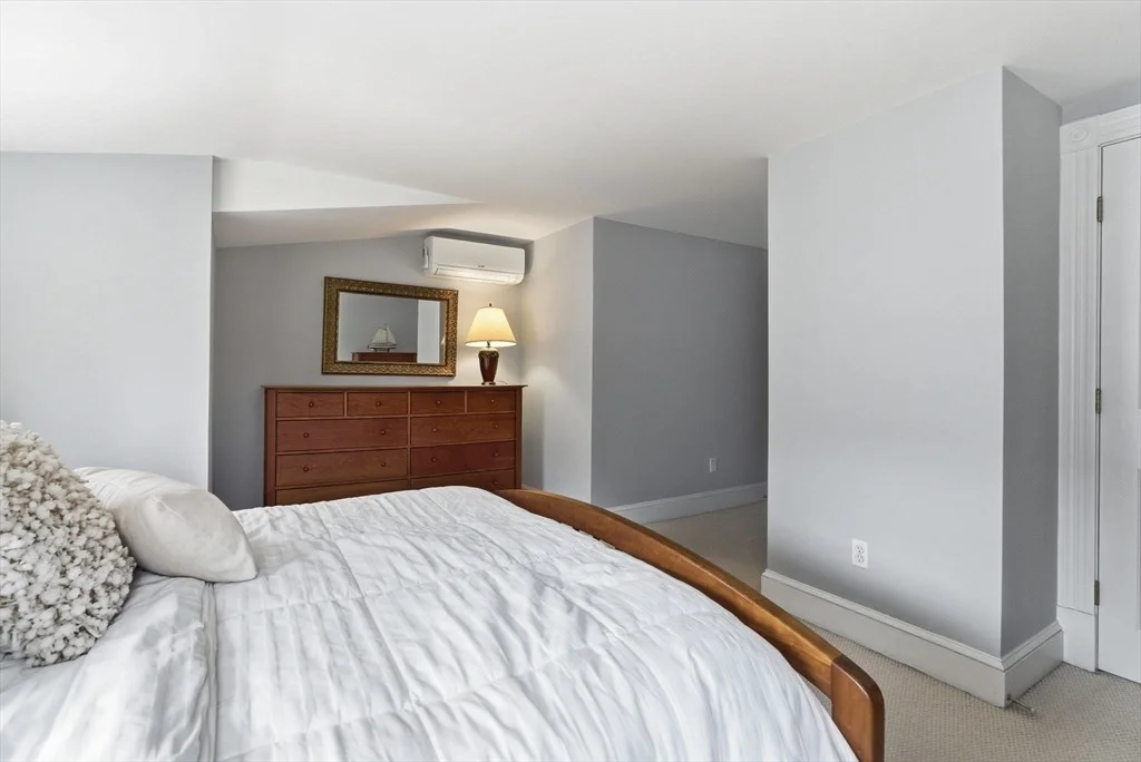 Photo of 79 Florence Ave