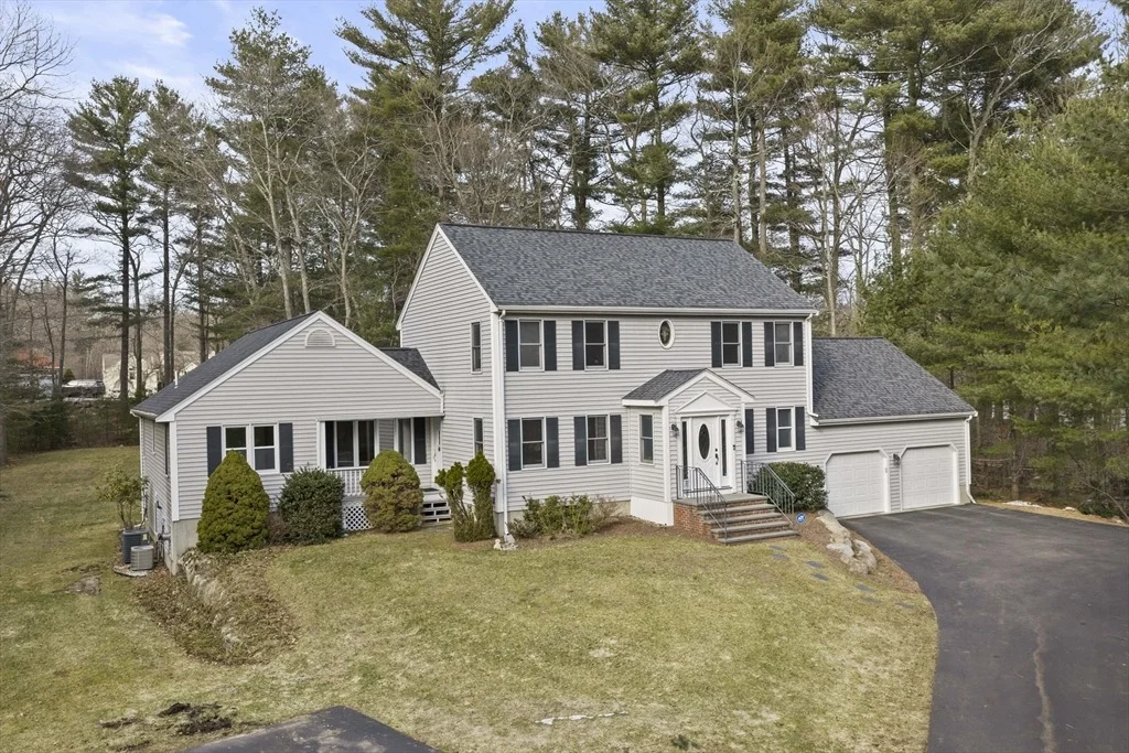 Photo of 67 Henderson Ln