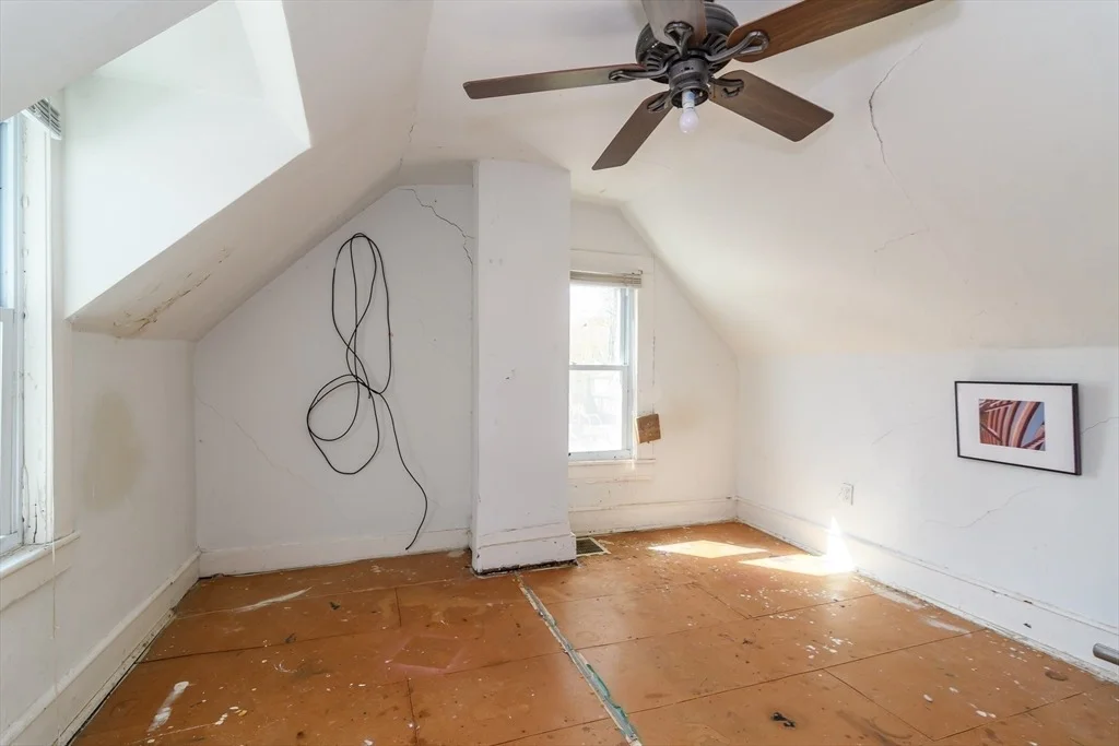 Photo of 128 N Main St