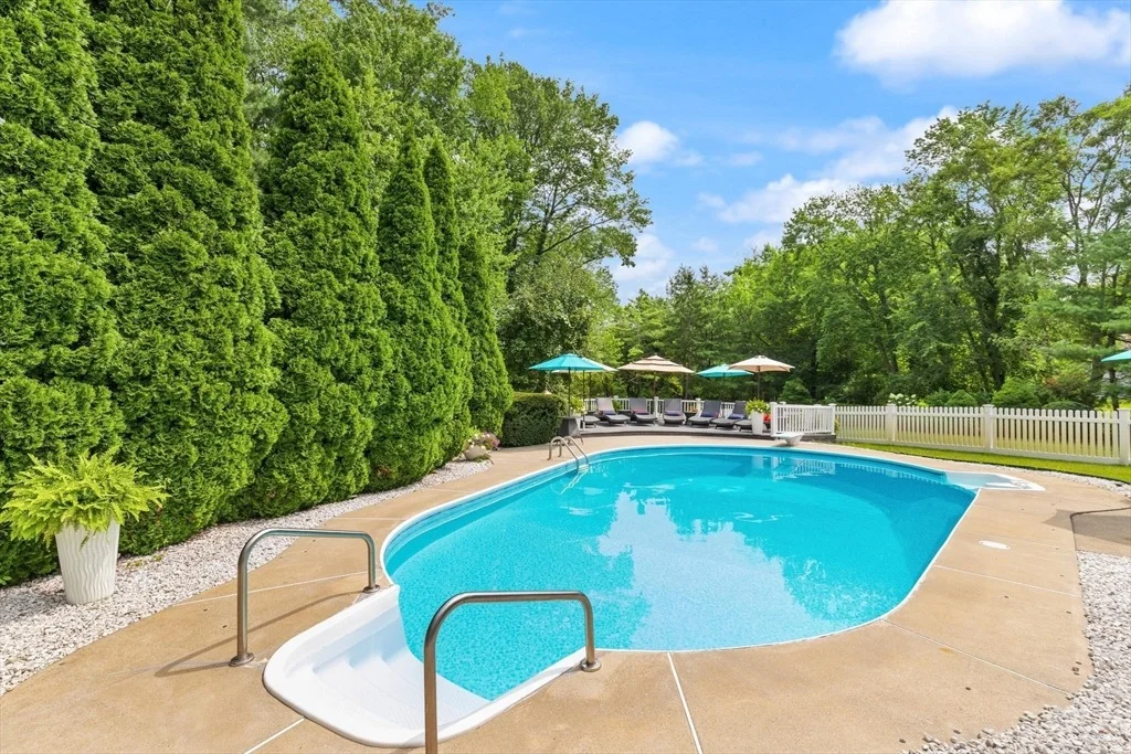 Photo of 71 Poulos Rd