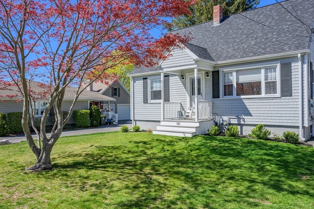 Photo of 186 Compos St