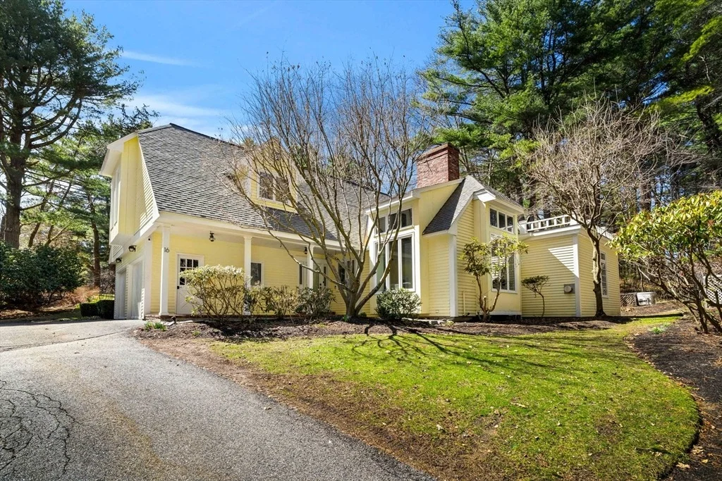 Photo of 16 Beaver Pond Rd