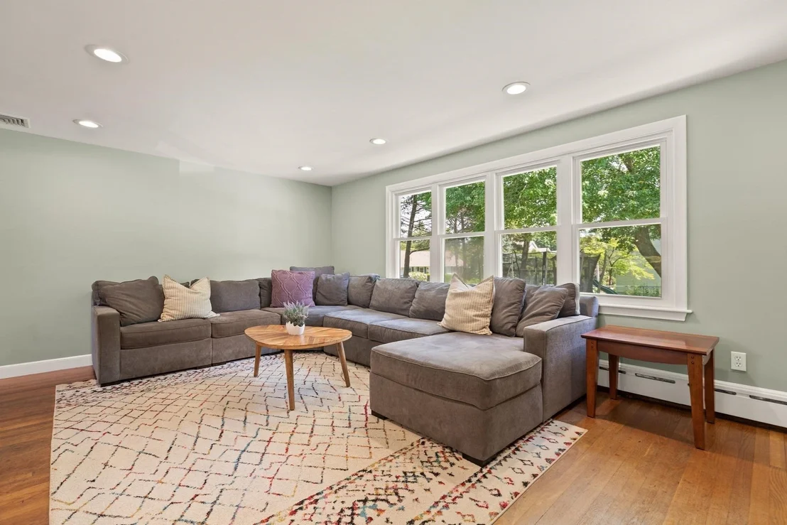 Photo of 178 Webster St