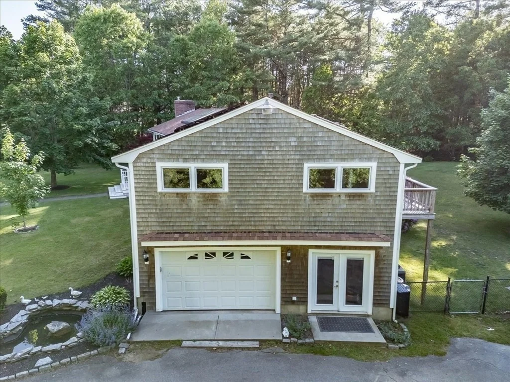 Photo of 26 Brookings Dr