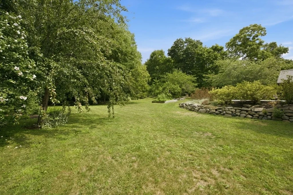 Photo of 338 Clapp Road