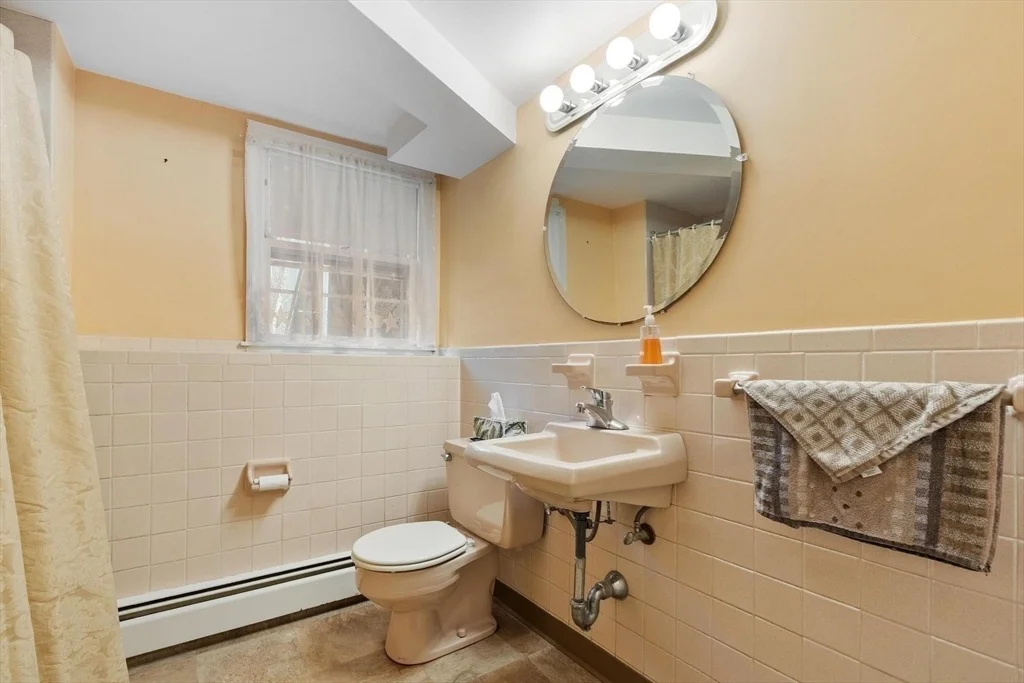 Photo of 122 Milton St