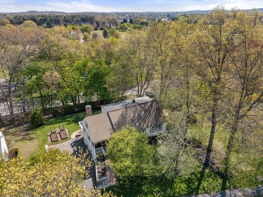 Photo of 22 Crest Rd
