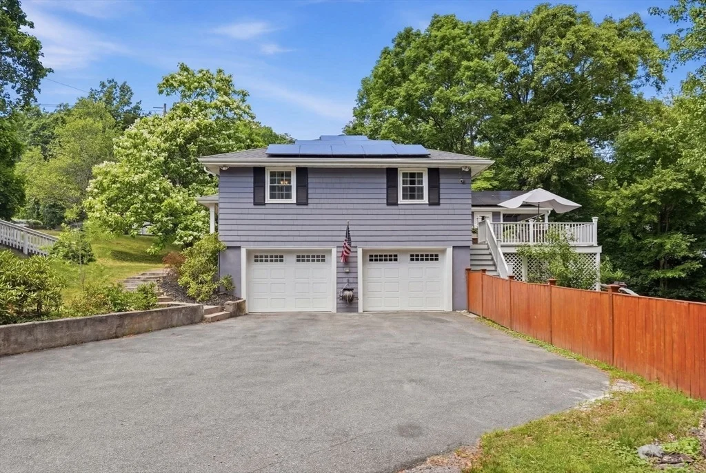 Photo of 5 Stanford Dr