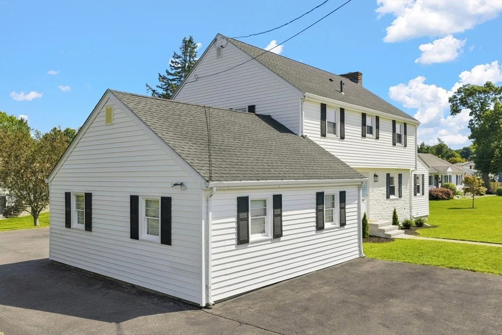 Photo of 807 N Eastern Ave