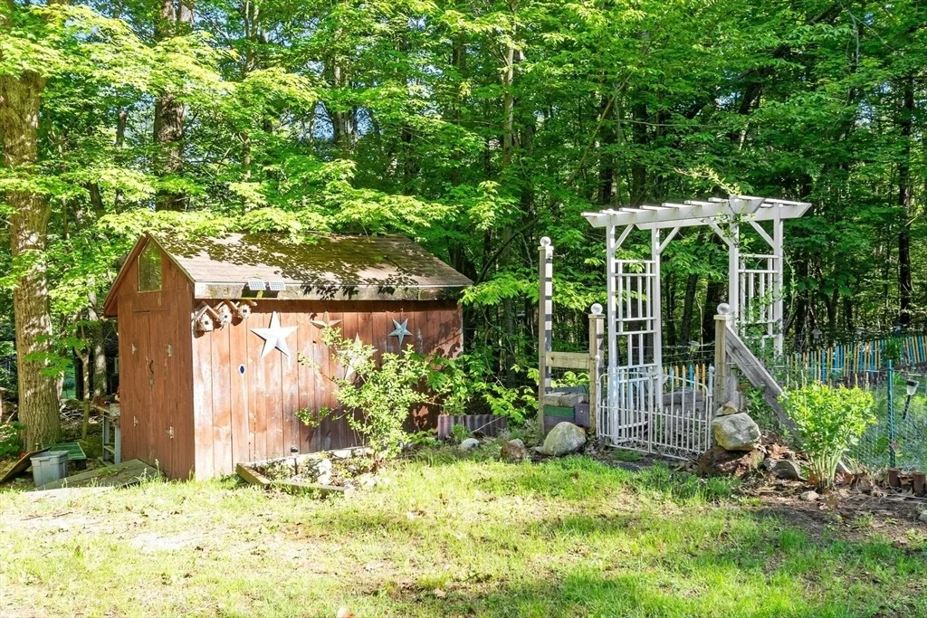 Photo of 688 Whitney St