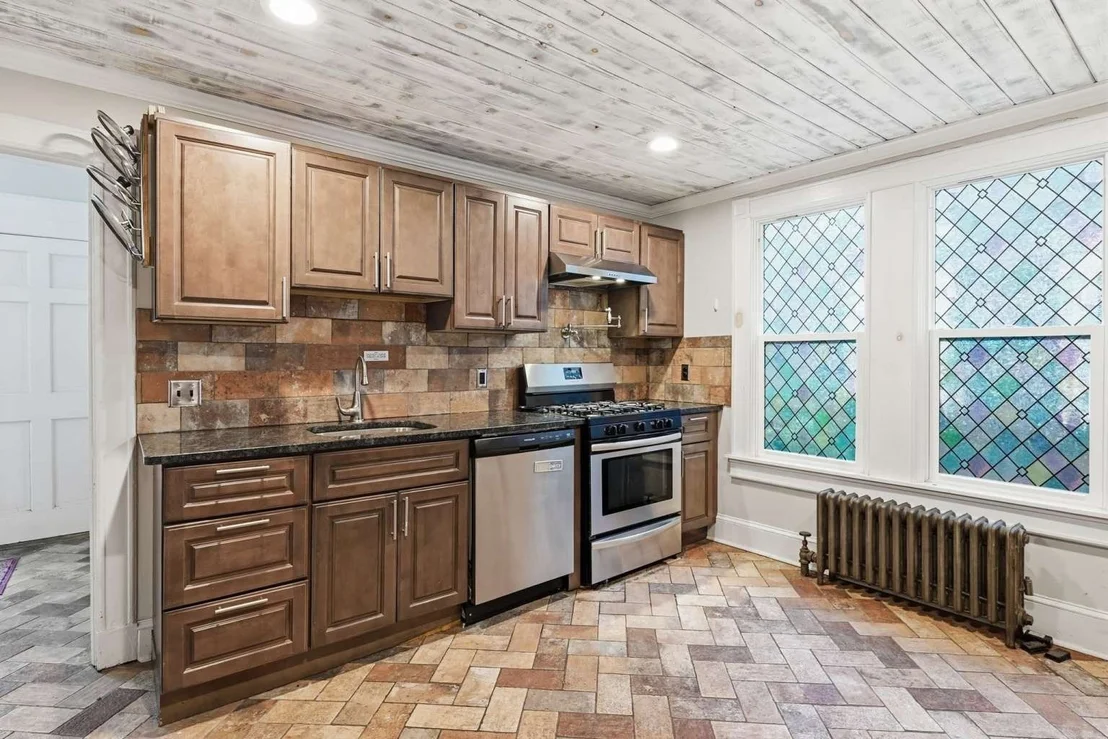 Photo of 30 Beechwood Ave