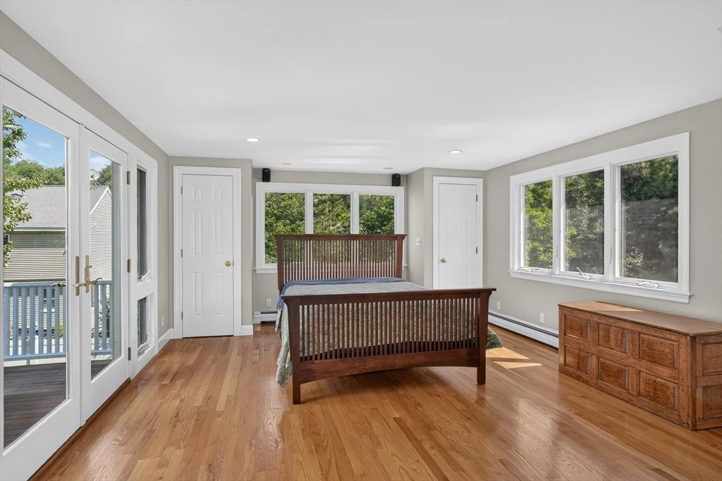 Photo of 32 Lantern Ln